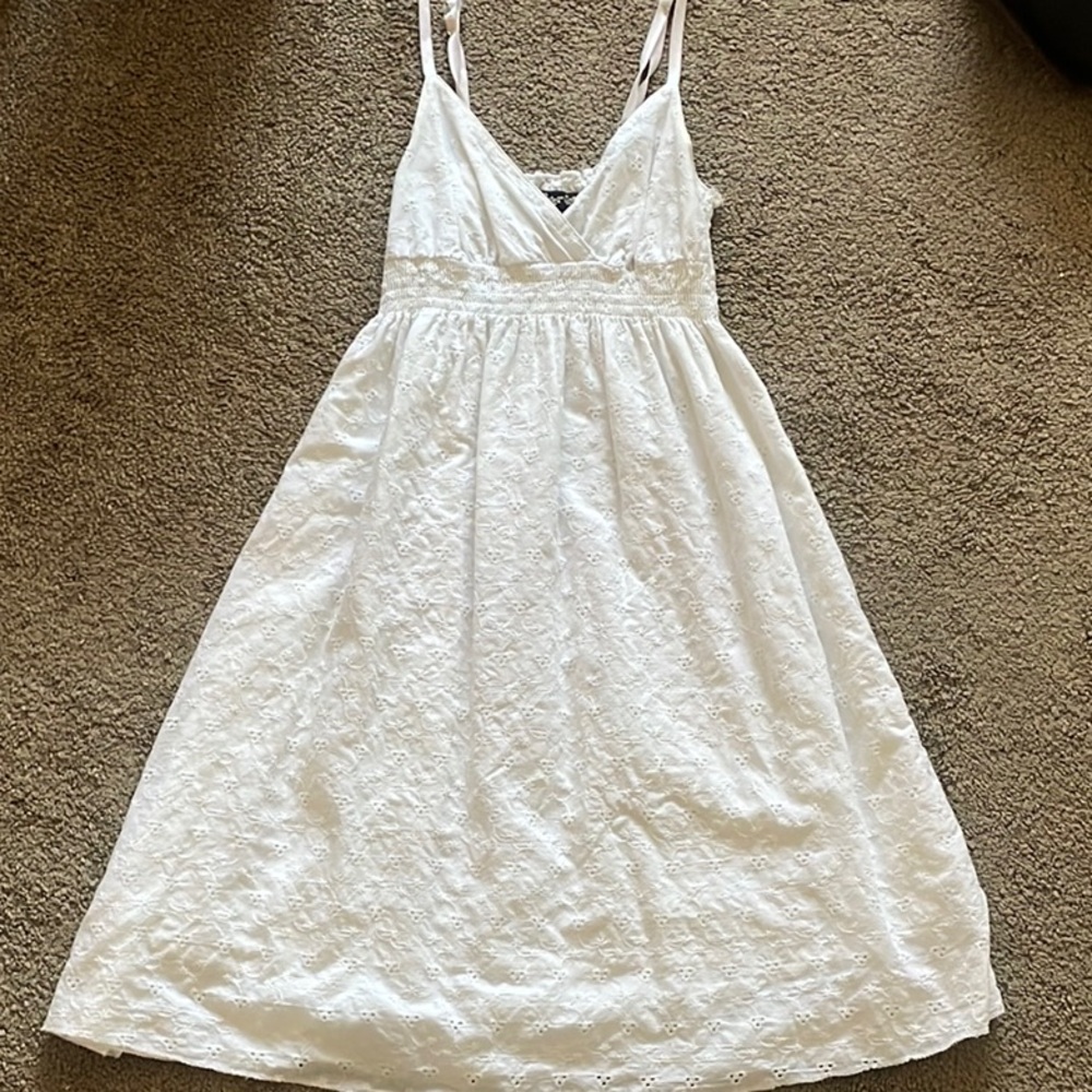 Elegant White Lace Dress